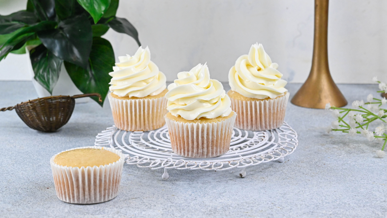 Light and Airy Whipped Frosting: The Perfect Cake Topping